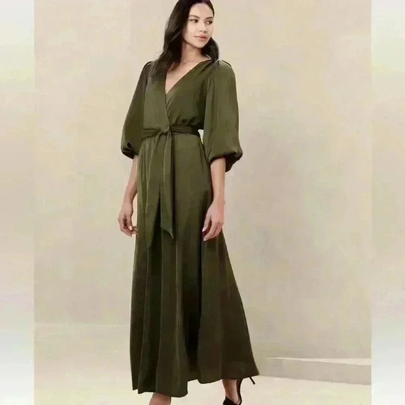 Banana Republic BLOUSON MAXI DRESS - Picture 1 of 4